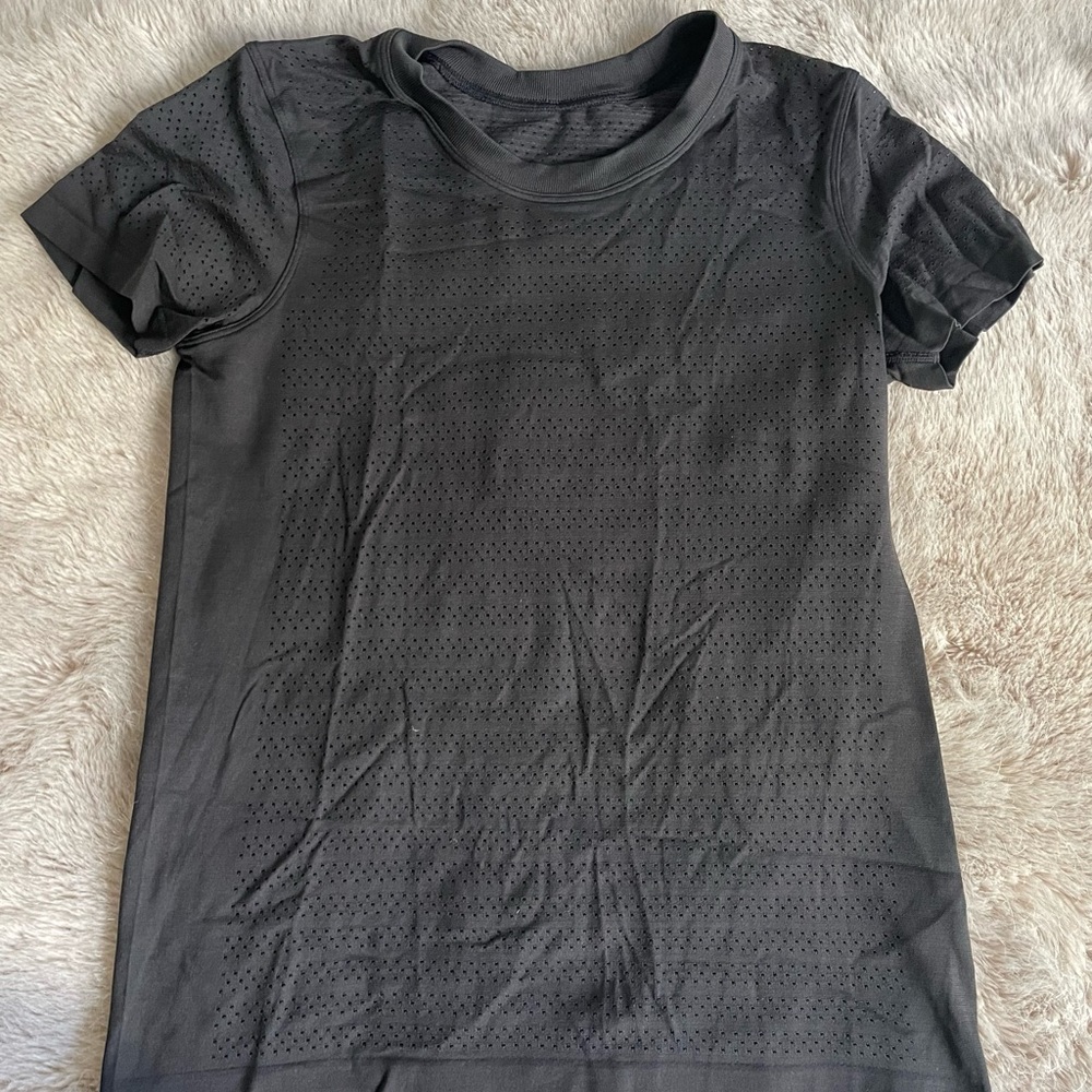 lululemon athletica Black Short Sleeve Tee